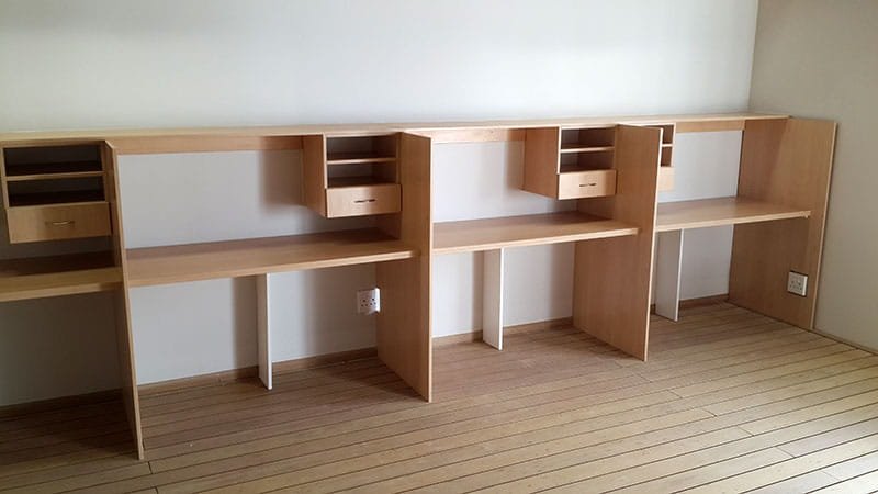 Estação de trabalho em madeira